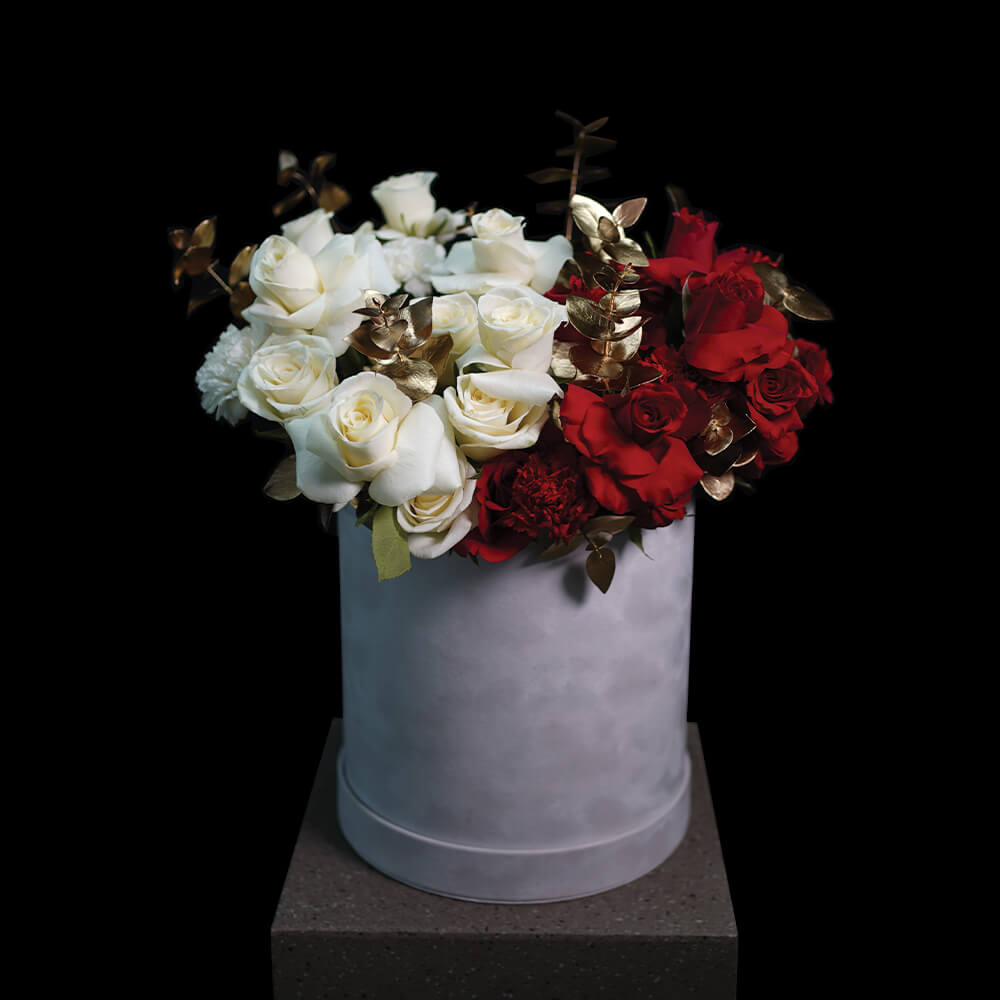 Burlesque flowers, flower delivery in dubai, flower shop online, flower box