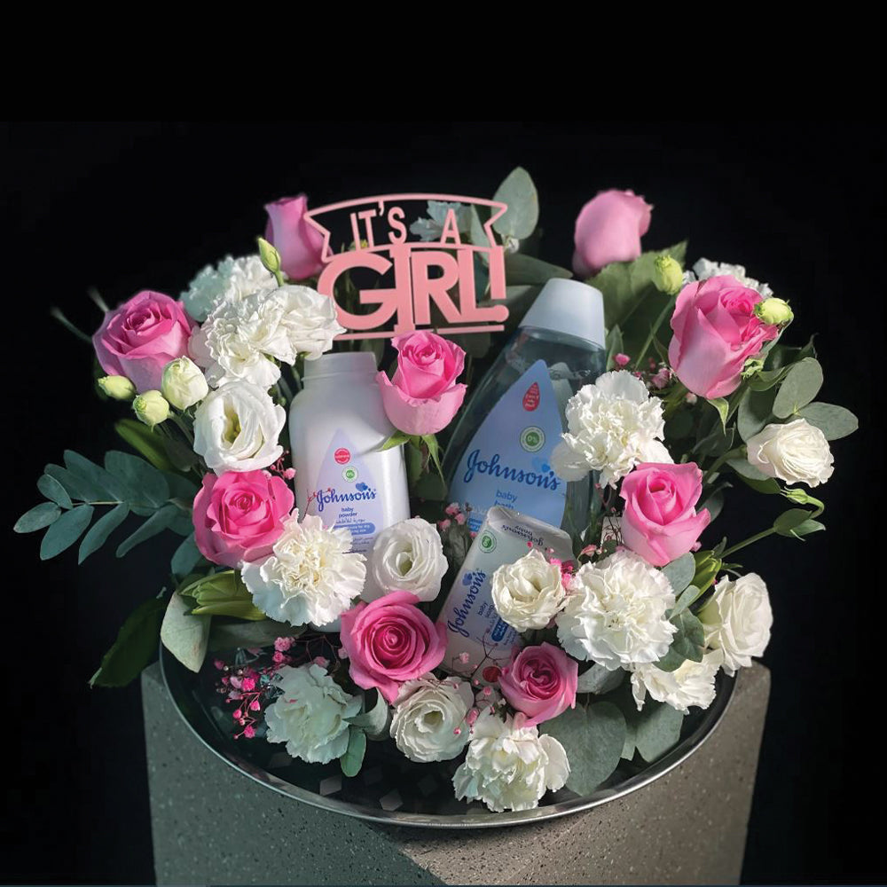 It’s a girl hamper with flowers
