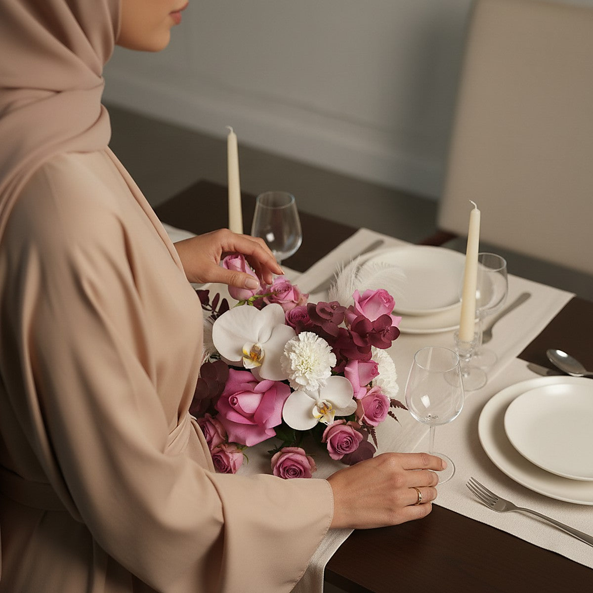 Blush Orchid Rose Centerpiece — close-up floral detail — Aiwa Flowers, Dubai UAE
