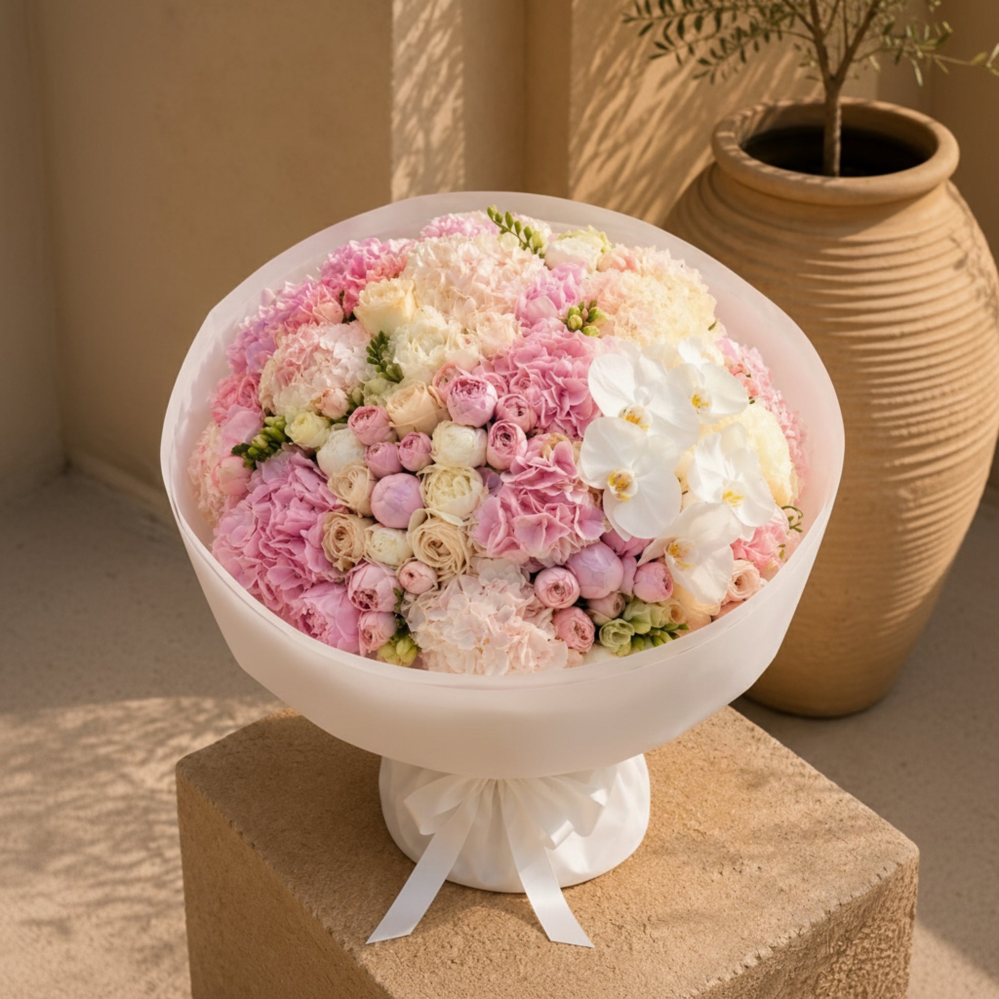Aiwa Flowers Palais de Rose bouquet — packaging view | luxury flower delivery Dubai