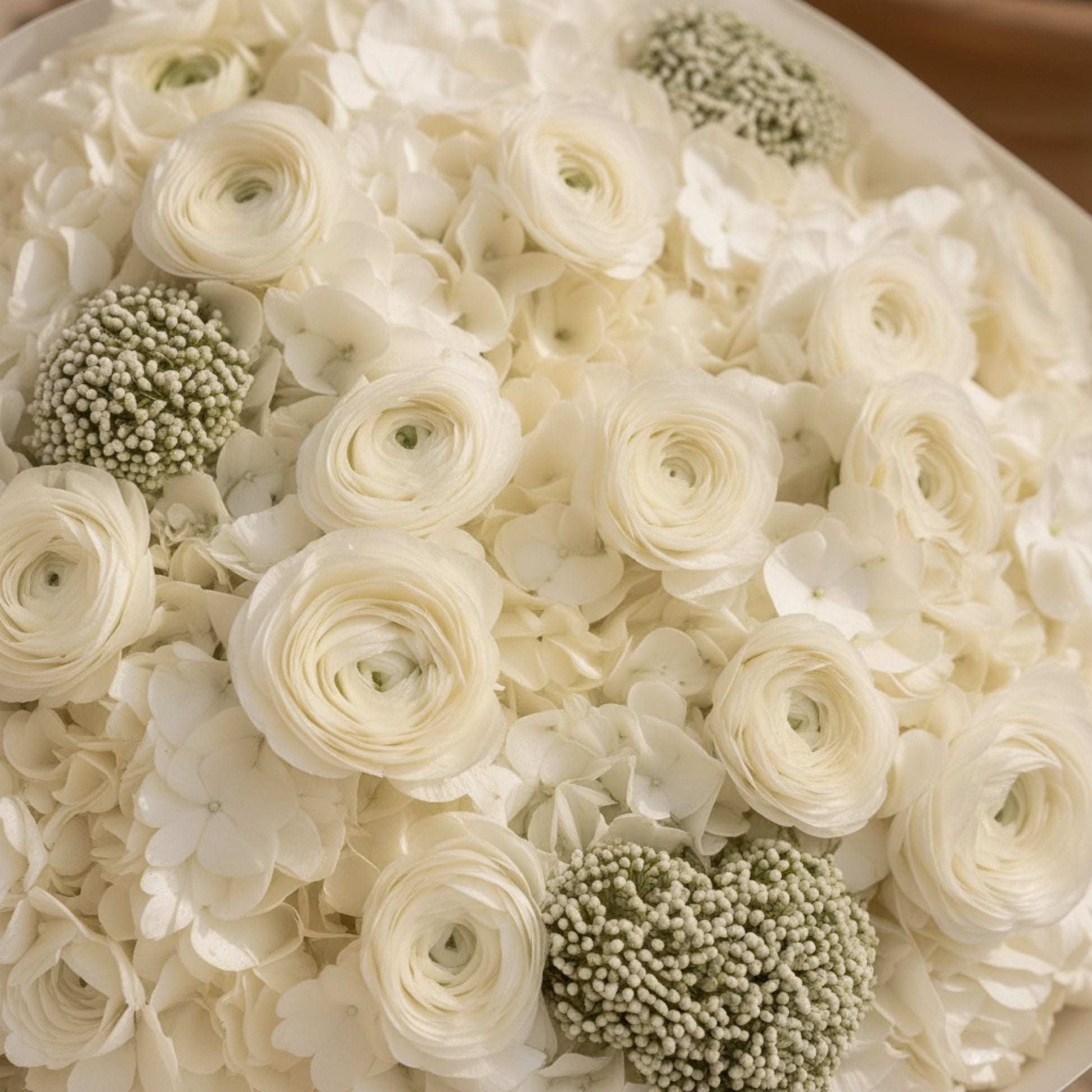 Aiwa Flowers Snow Palace bouquet — side angle view | luxury flower delivery Dubai