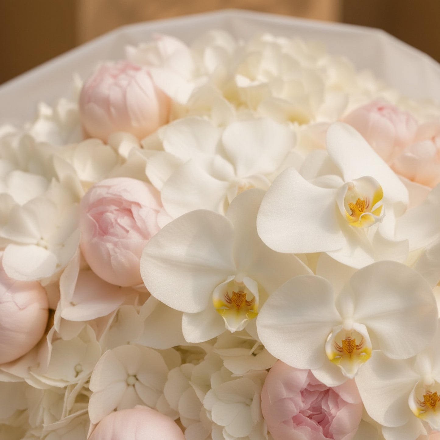 Aiwa Flowers White Velvet bouquet — side angle view | luxury flower delivery Dubai
