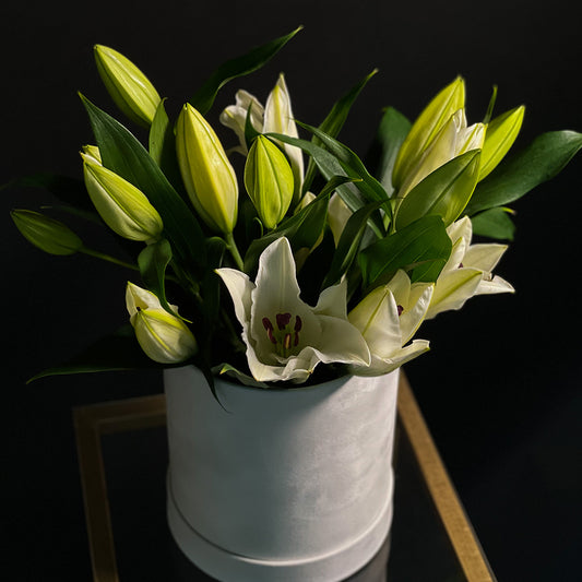 Lilies Mini Bouquet